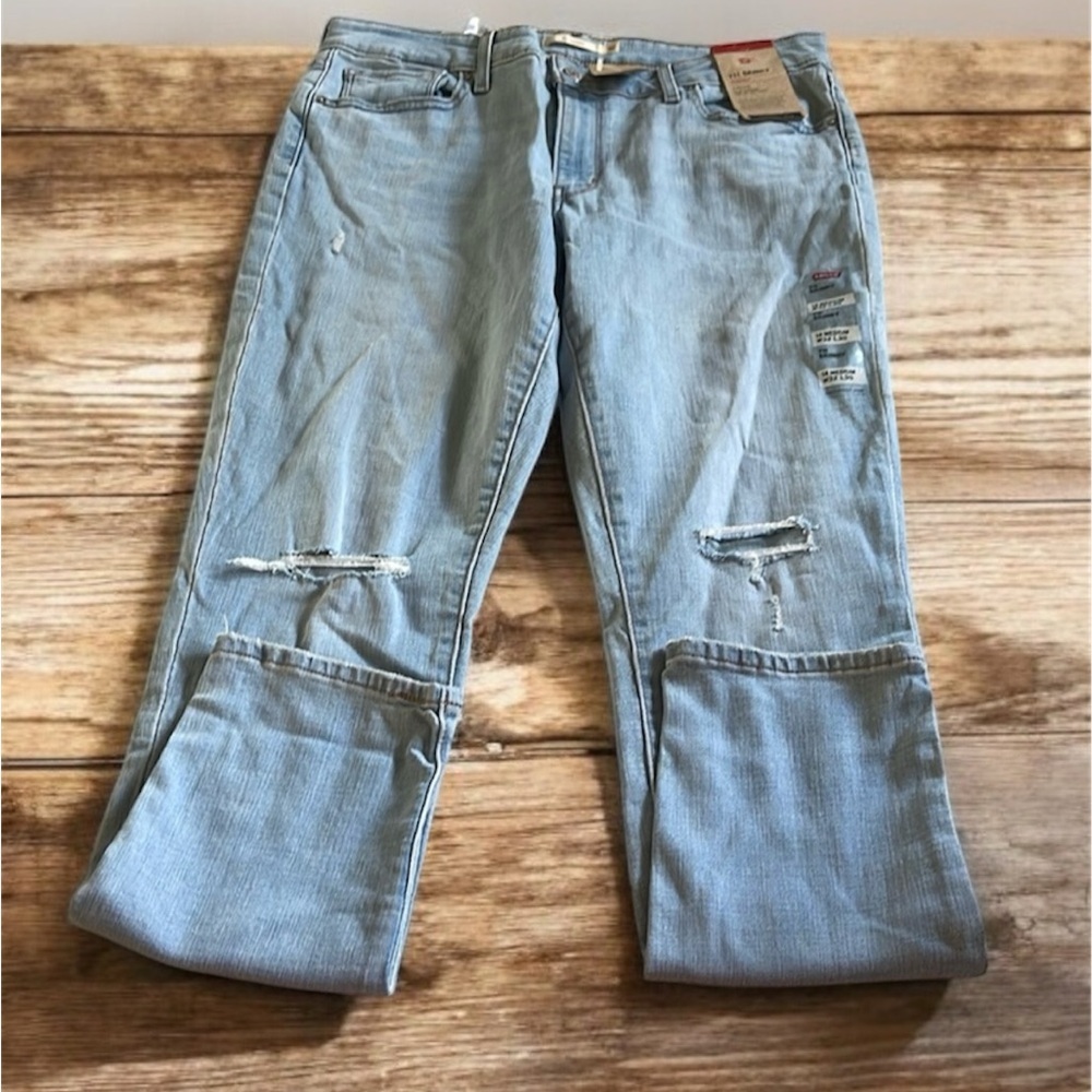 Levi’s 711 skinny jeans